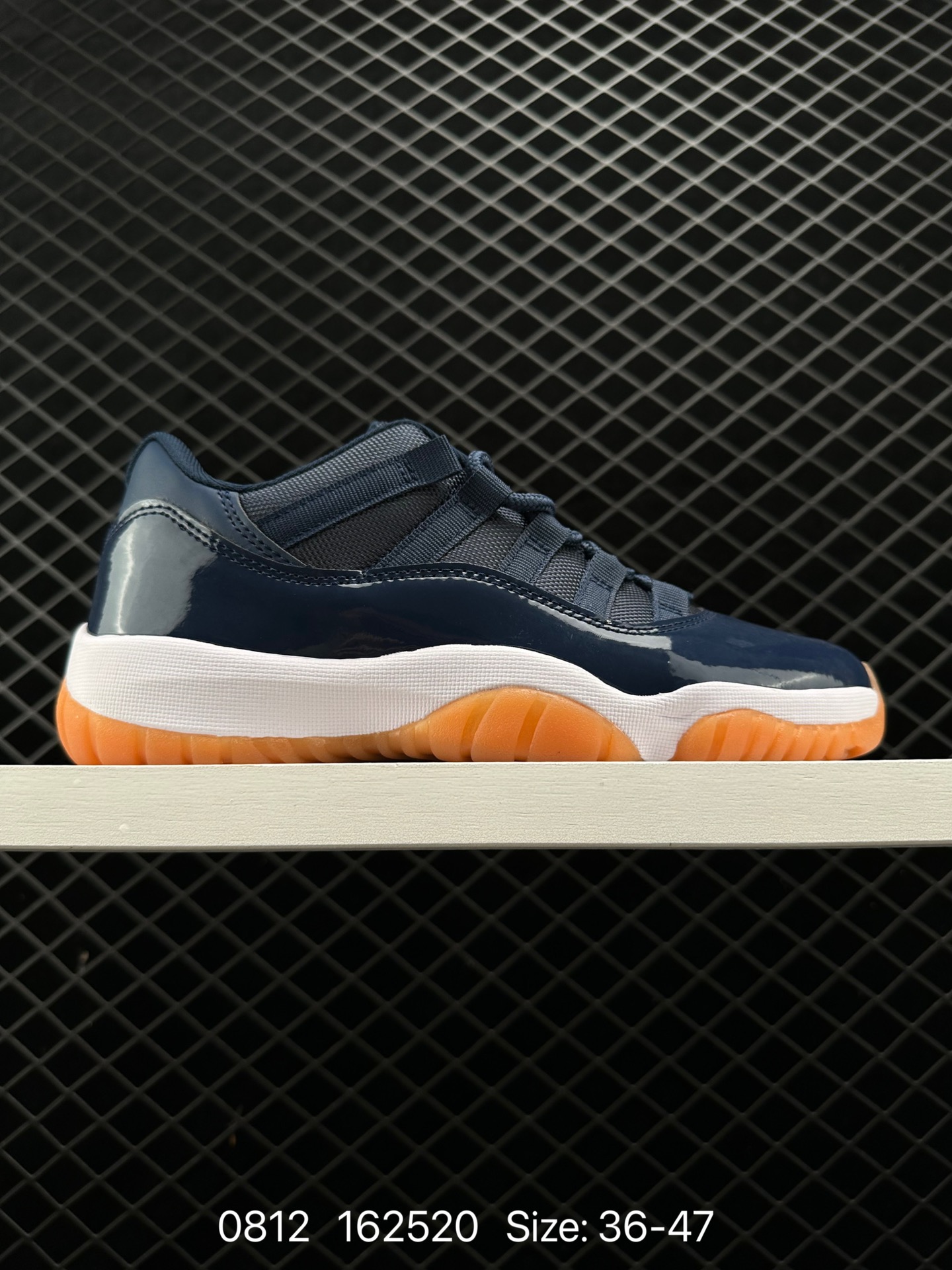 Nike Air Jordan 11 Retro Low”Concord“